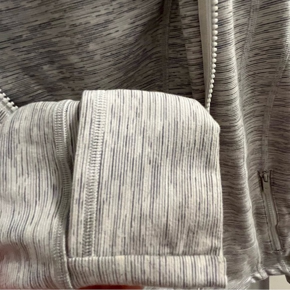 EUC lululemon Define Jacket size 6 in Luon. Space Nimbus color - Picture 3 of 9